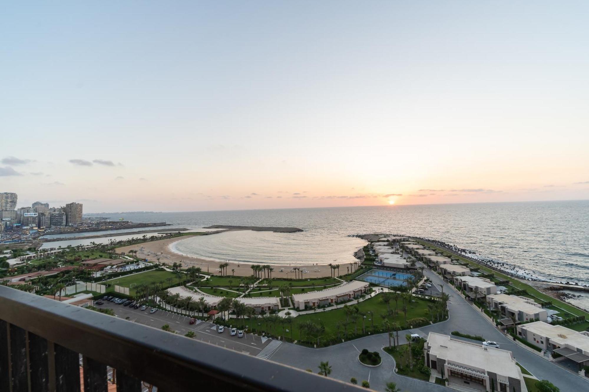 Nabeel Homes - Penthouse Duplex With Rooftop Apartment Alexandria